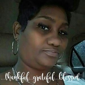 Meet your Posher, Yolanda